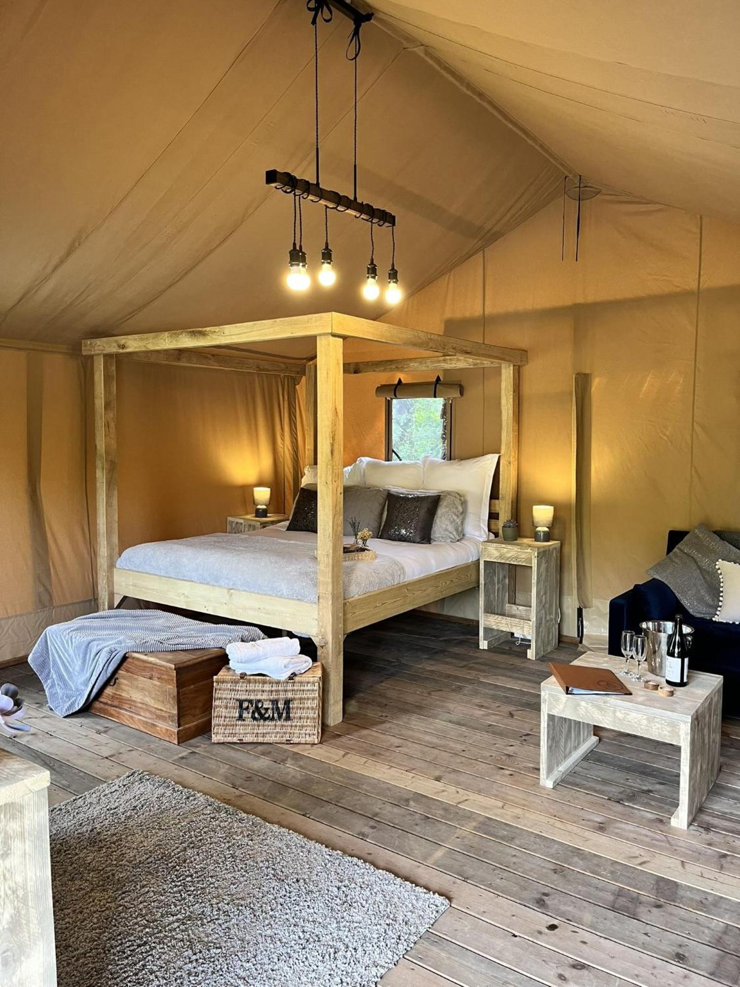 Teal Safari Tent Droitwich Luaran gambar